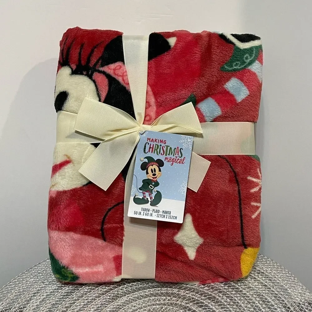 Disney Mickey Mouse and Friends Holiday Throw NWT